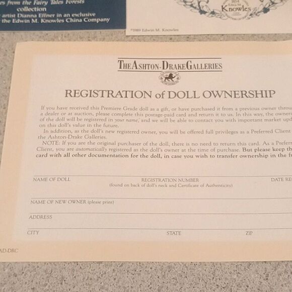 GOLDILOCKS 15" porcelain doll NIB COMPLETE AND ORIGINAL PACKAGING - Picture 5 of 9